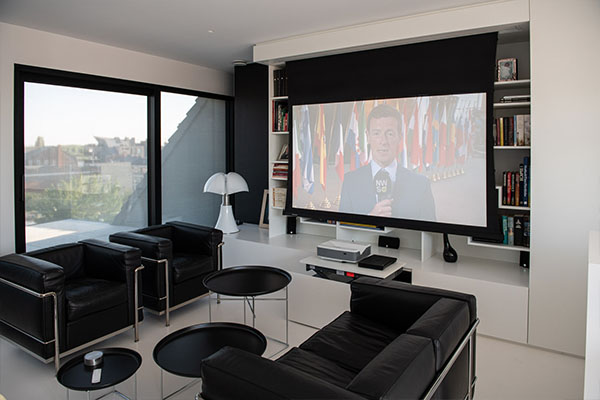 TV projectie in gezellig appartement
